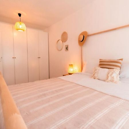 Brown Bear Apt. Boho Style Bedroom W/ City View & Free Parking Braşov Exteriör bild