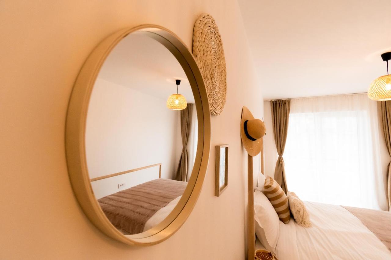 Brown Bear Apt. Boho Style Bedroom W/ City View & Free Parking Braşov Exteriör bild